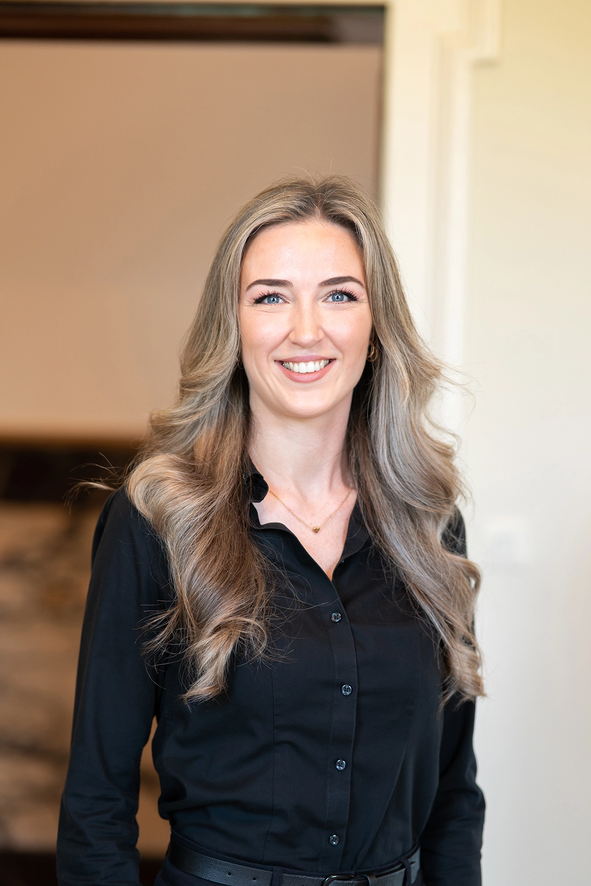 Anastasia Dinges, Salonleitung und Kosmetikerin am Standort Bielefeld
